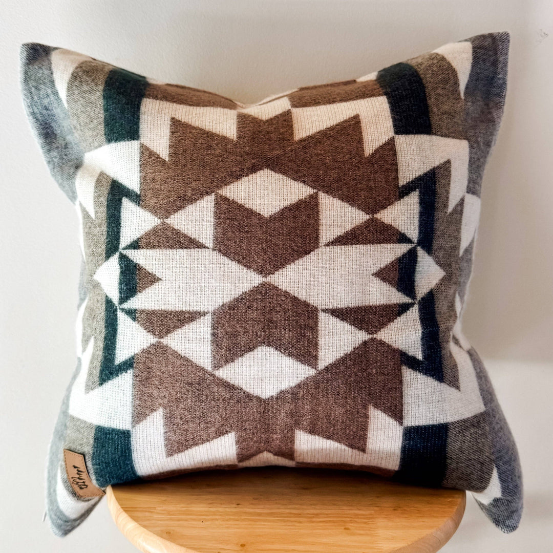 Guayaquil Grey Pillow Cover