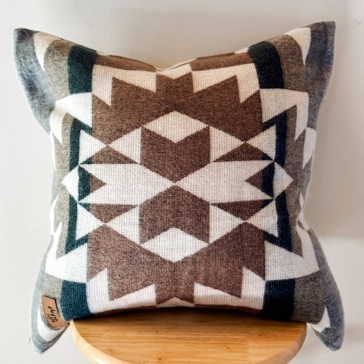 Guayaquil Grey Pillow Cover