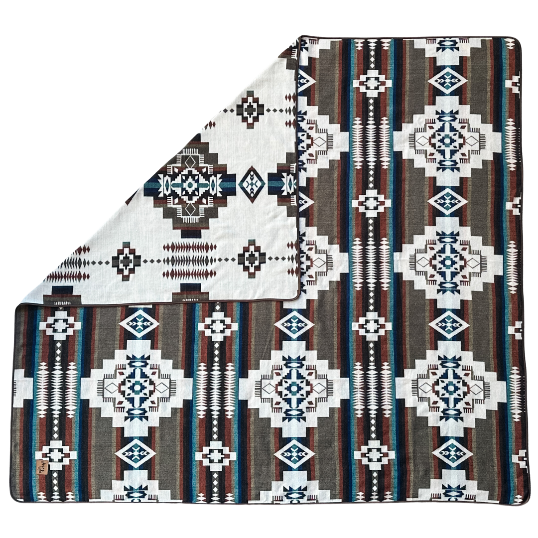 Tumbaco Reversible Blanket