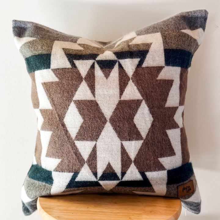 Guayaquil Grey Pillow Cover