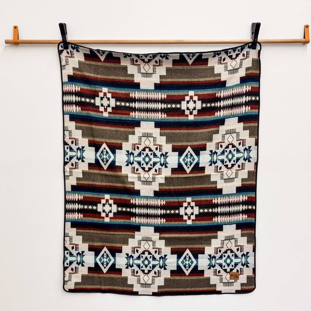 Tumbaco Reversible Blanket
