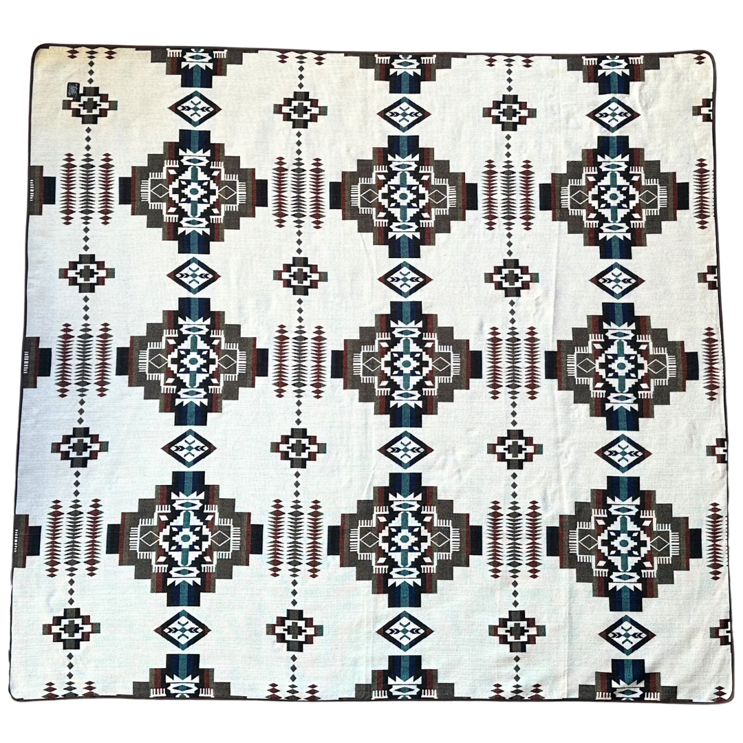 Tumbaco Reversible Blanket