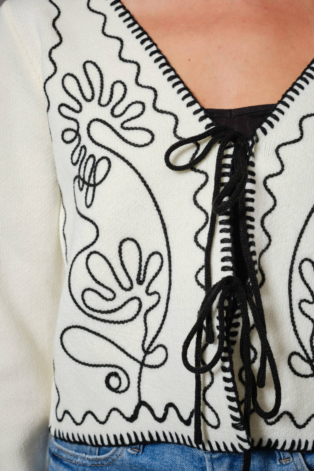 91601J Embroidered Front Tie Long Sleeve Cardigan